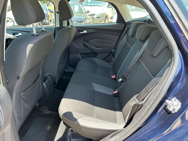 FORD FOCUS TREND 1.6 TI-VCT AUTO SPANISH LHD IN SPAIN ONLY 68000 MILES 2012